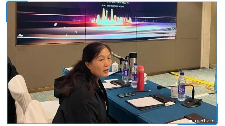 集团财务总监刘清华在听取了销售部门的数据对比与销售人员的分析后,她提出应该加强客户的销售服务 集团财务总监刘清华在听取了销售部门的数据对比与销售人员的分析后,她提出应该加强客户的销售服务