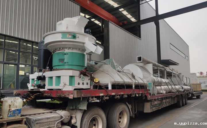 一台木头颗粒机生产线发货 一台木头颗粒机生产线发货