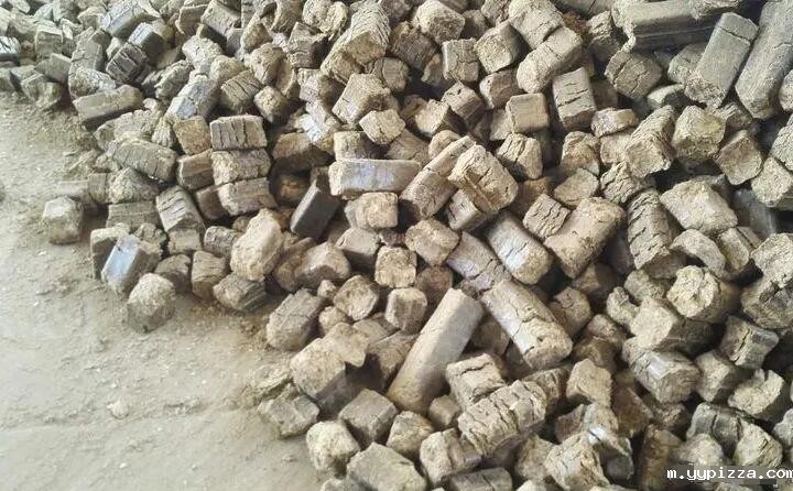 压块机制作的生物质压块燃料