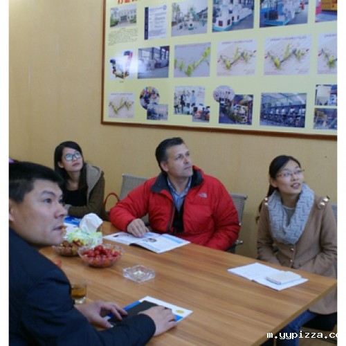 俄罗斯客户来访购买颗粒机生产线